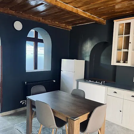 Cozy At Casa Rosu